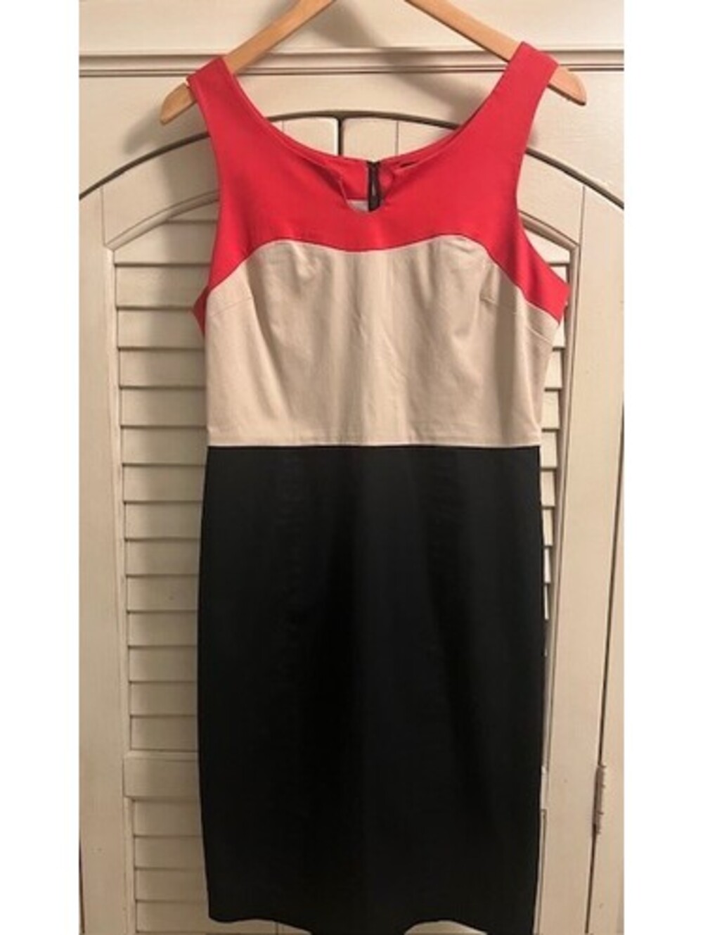 Bebe Women's Stretch Bodycon Sheath Dress White Black Red - Size Medium